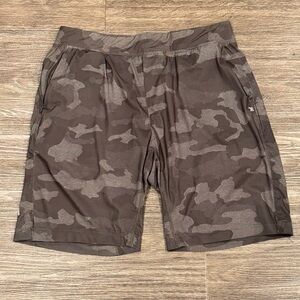 Kenneth Cole Flex Shorts sz M